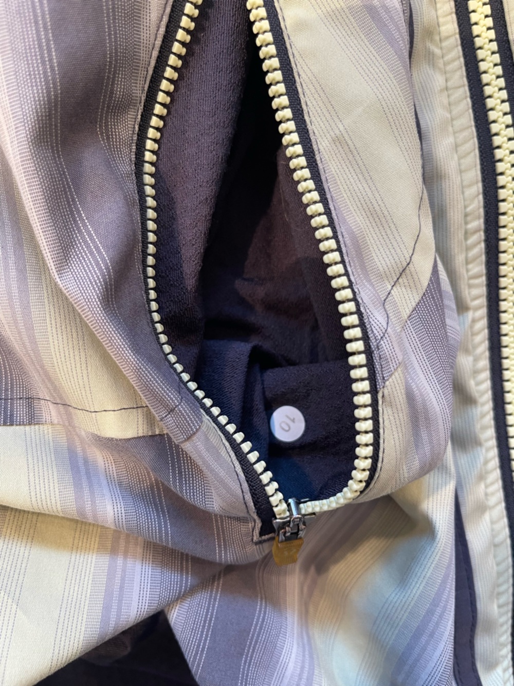 Lululemon Run Reflection Track & Field Jacket  Green Gray Stripes size 10 - Picture 11 of 15
